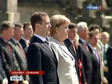 В Ганновере прошли очередные российско-германские межгосударственные консультации, в которых приняли участие Дмитрий Медведев и Ангела Меркель